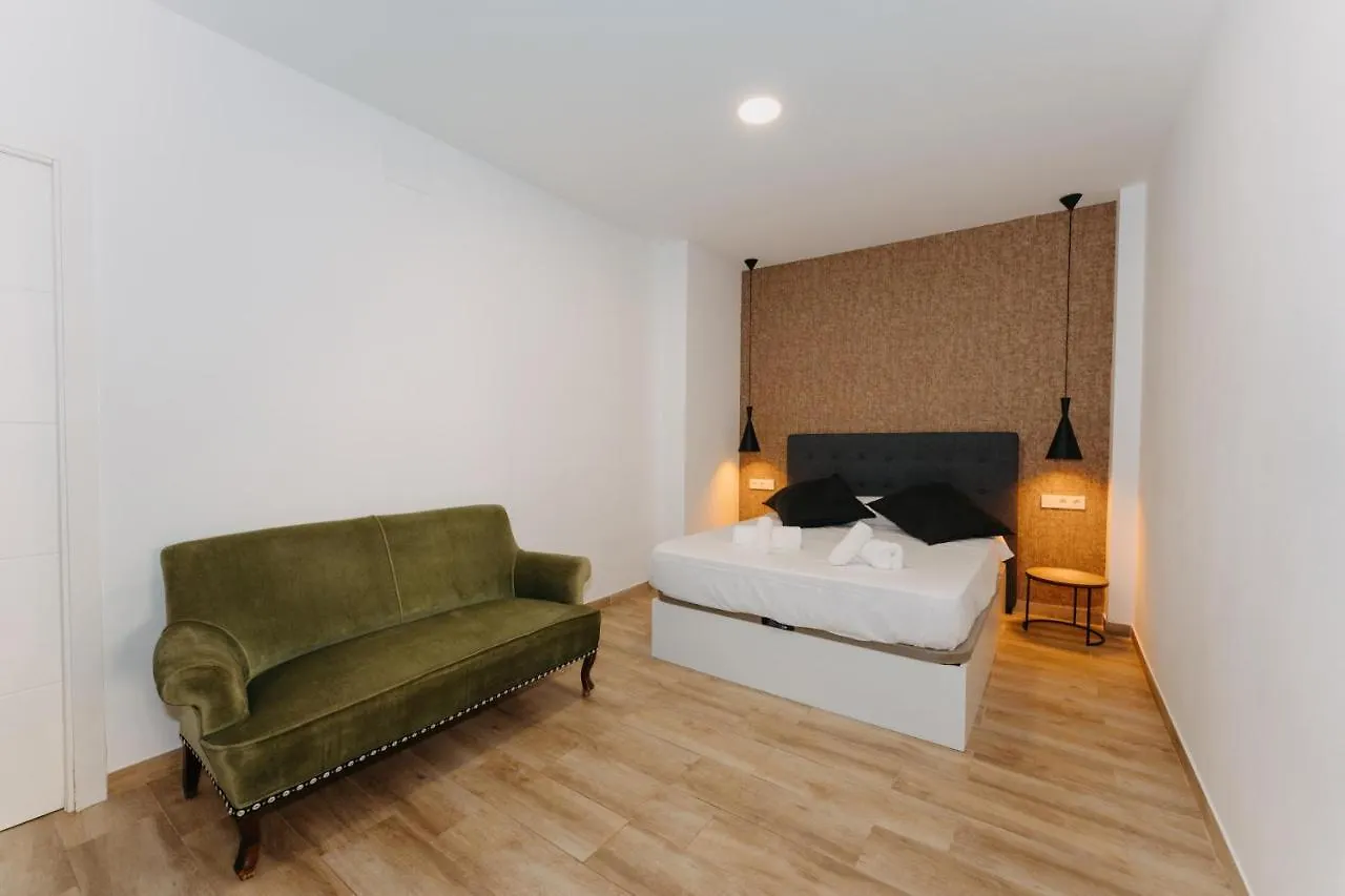 Coverlin Apartamentos San Francisco Malaga